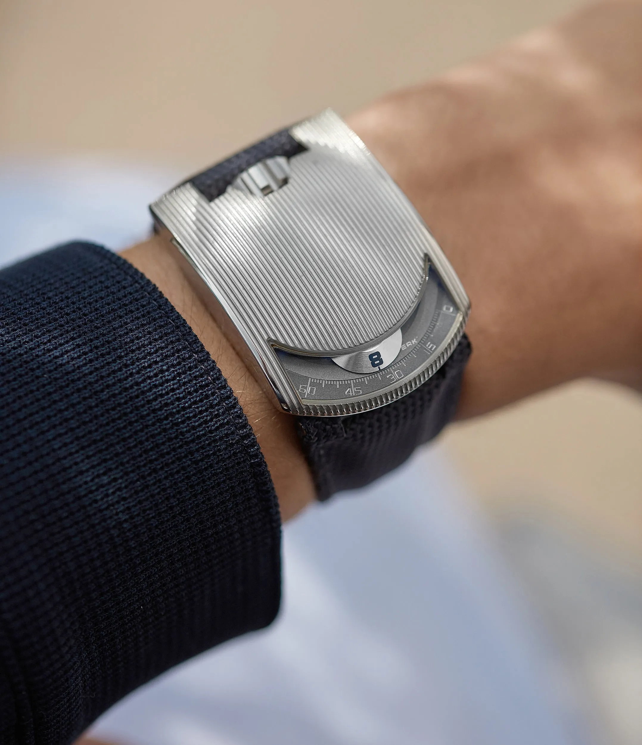 103.01 EW | Wandering Hours | White Gold