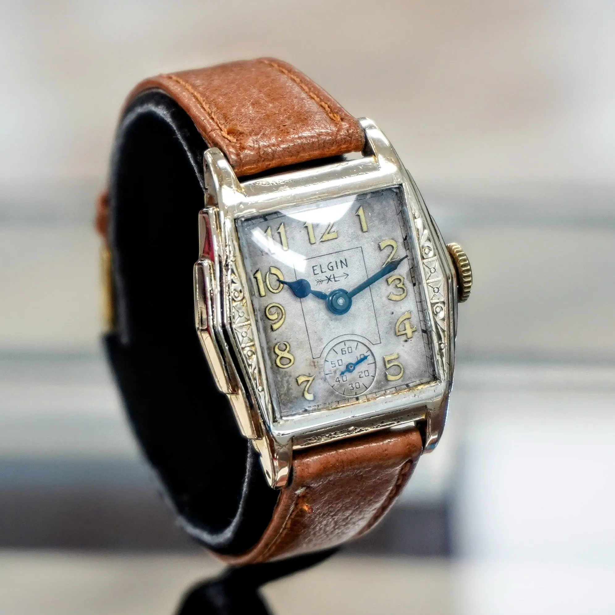 1933 ELGIN Art Deco Engraved Case Wristwatch 17 Jewels Grade 487 Vintage U.S.A Watch