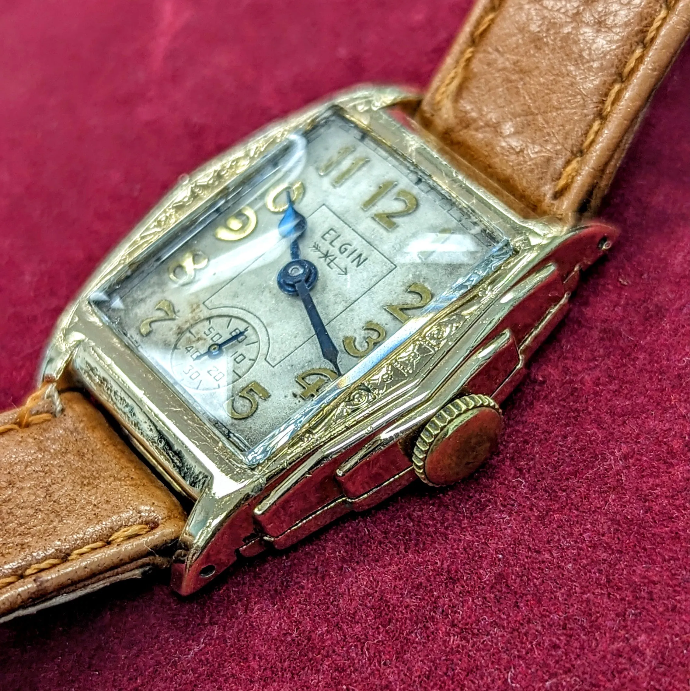 1933 ELGIN Art Deco Engraved Case Wristwatch 17 Jewels Grade 487 Vintage U.S.A Watch