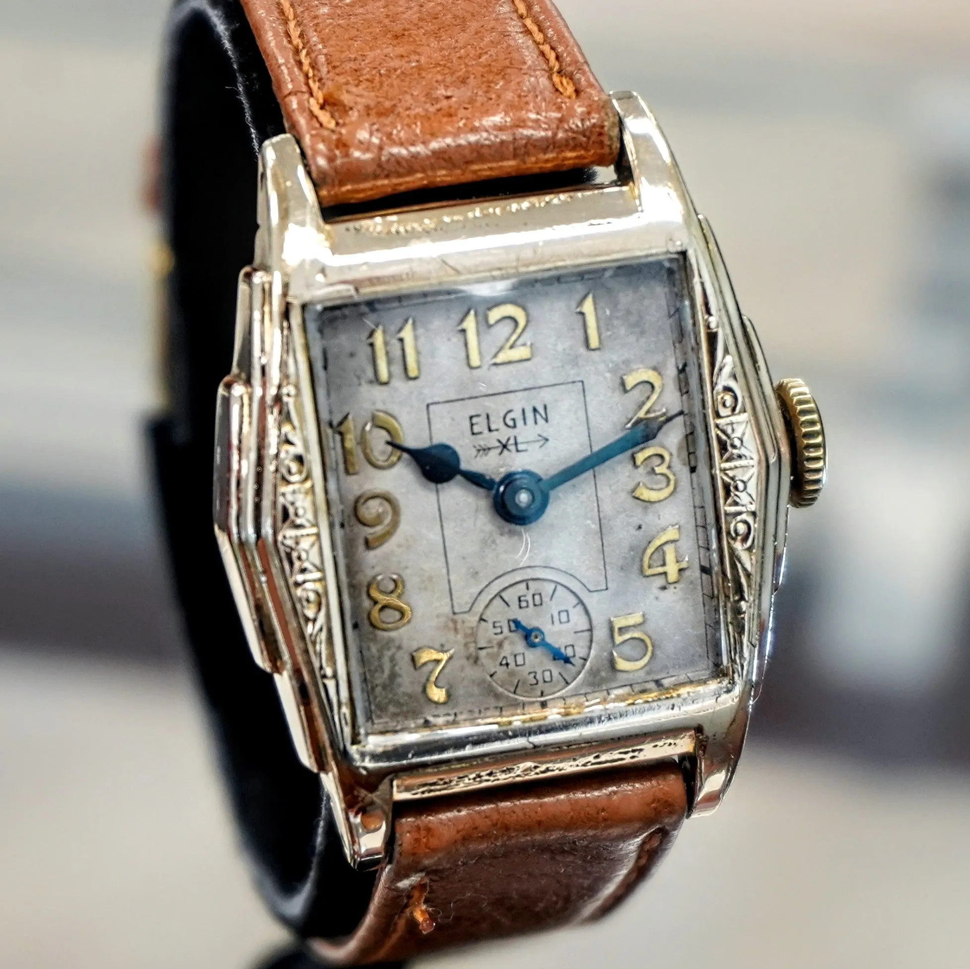1933 ELGIN Art Deco Engraved Case Wristwatch 17 Jewels Grade 487 Vintage U.S.A Watch