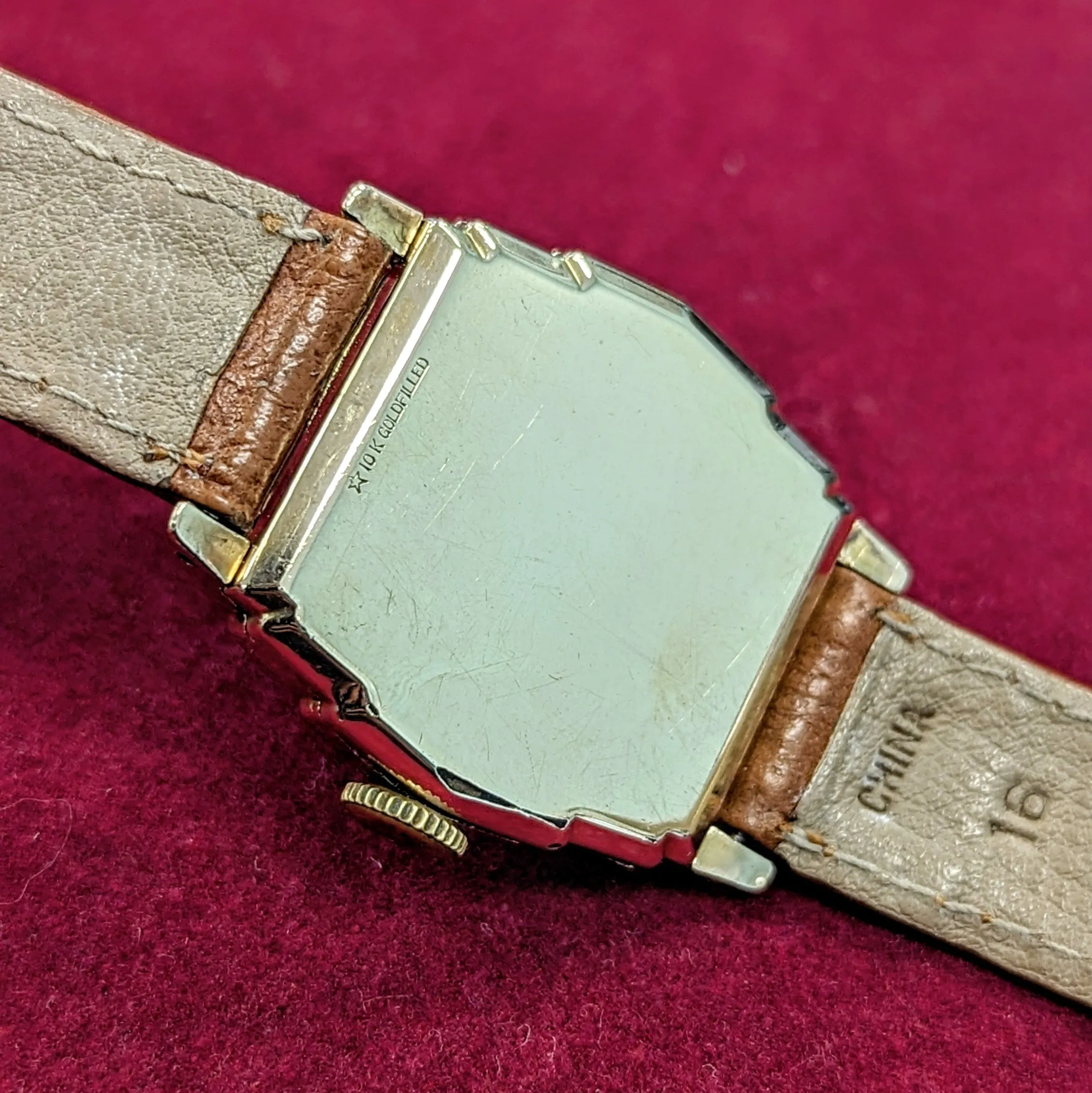 1933 ELGIN Art Deco Engraved Case Wristwatch 17 Jewels Grade 487 Vintage U.S.A Watch