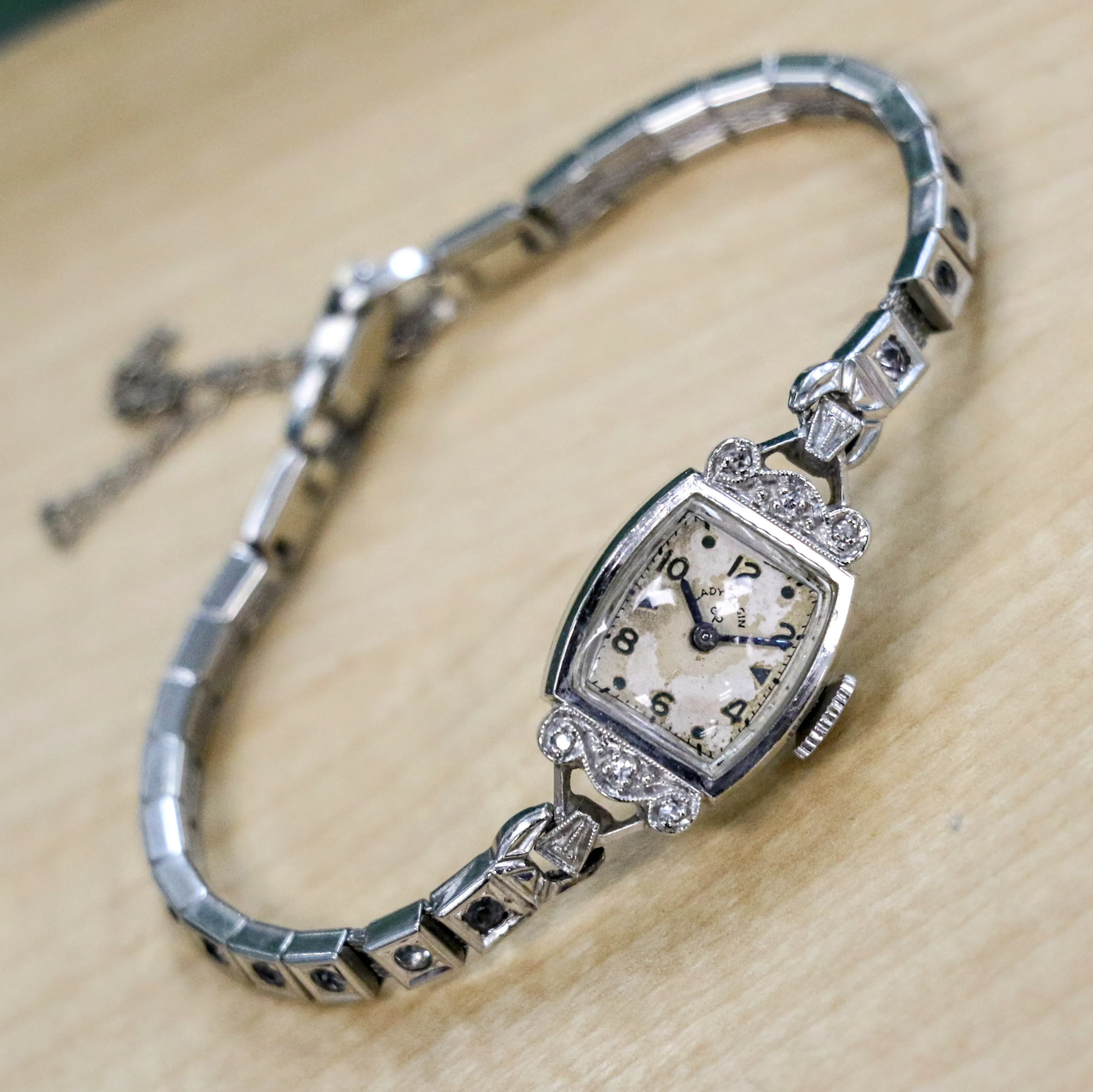 1950 Lady ELGIN Diamond Wristwatch 14K White GOLD Cal. 650 19 Jewels 4 ADJ'S - In BOX!