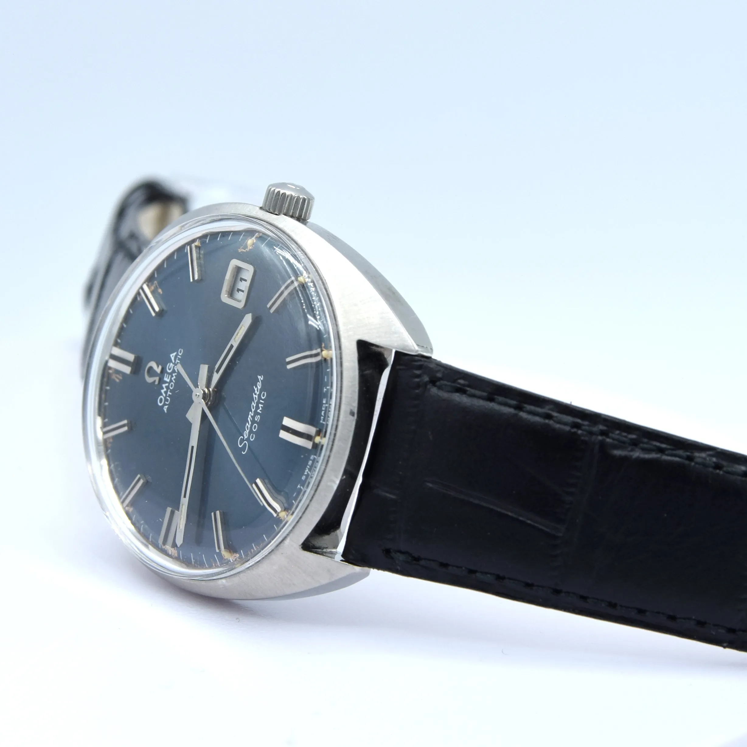 1969 Omega automatic cosmic date Model 166.026 in Stainless Steel Monocoque case with blue dial