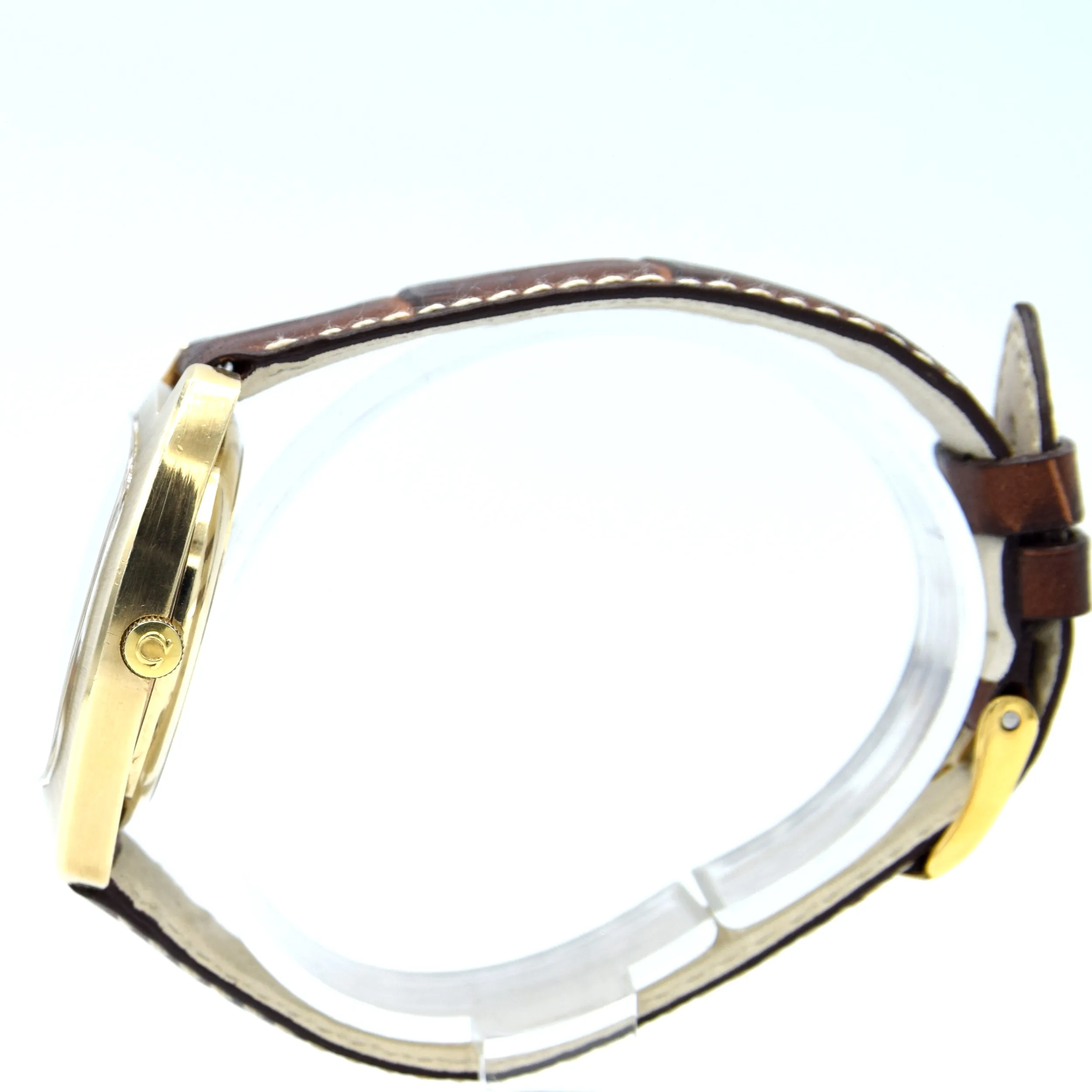 1969 Rare Omega Tonneau De Ville automatic Dress Watch in Solid 9ct Gold English Case Model 1625045