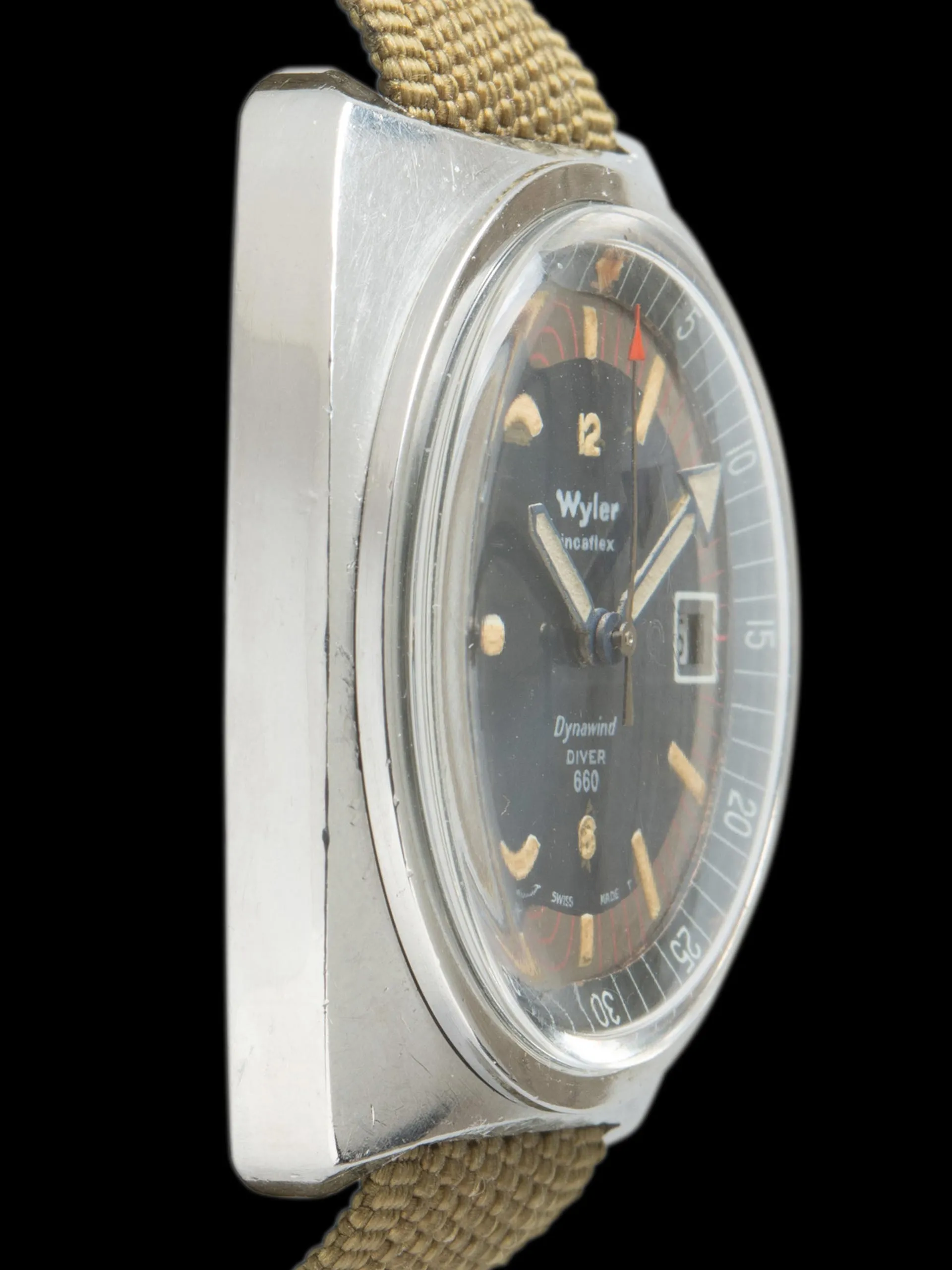 1970s Wyler Lifeguard Dynawind Diver 660 (Ref. 4104D-1338)