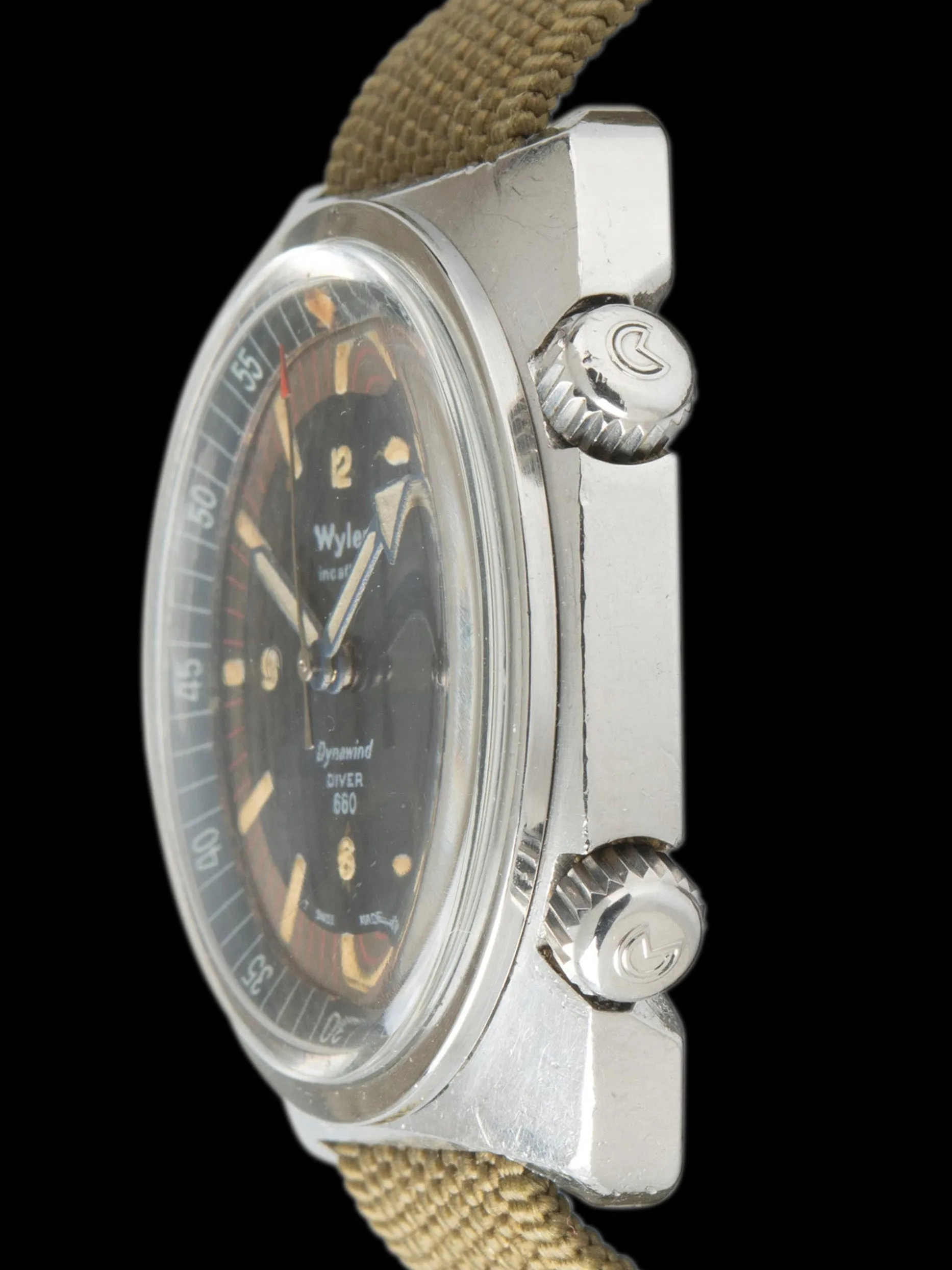 1970s Wyler Lifeguard Dynawind Diver 660 (Ref. 4104D-1338)