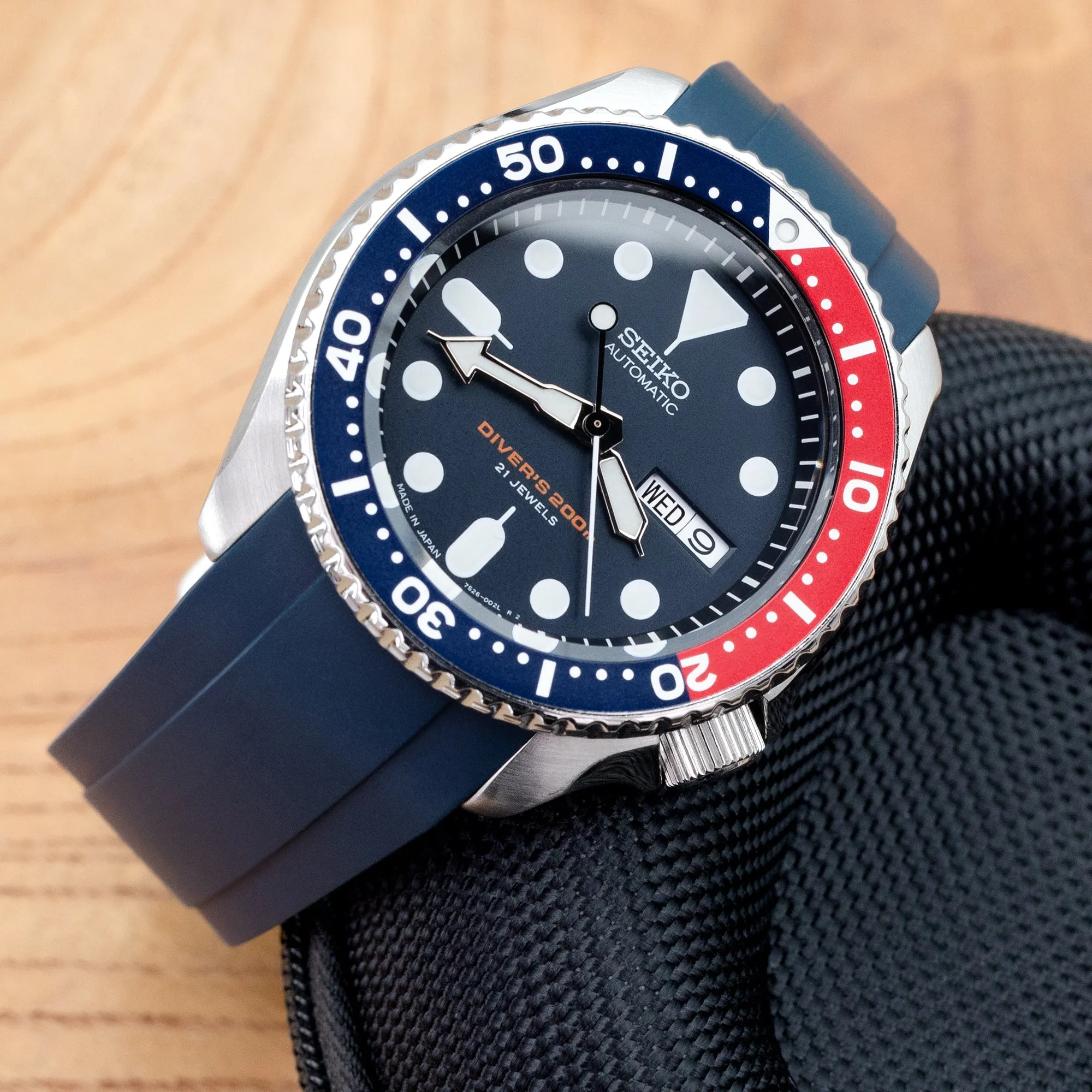 22mm Crafter Blue - CB10-F Blue FKM Rubber Curved Lug Watch Band for Seiko SKX007