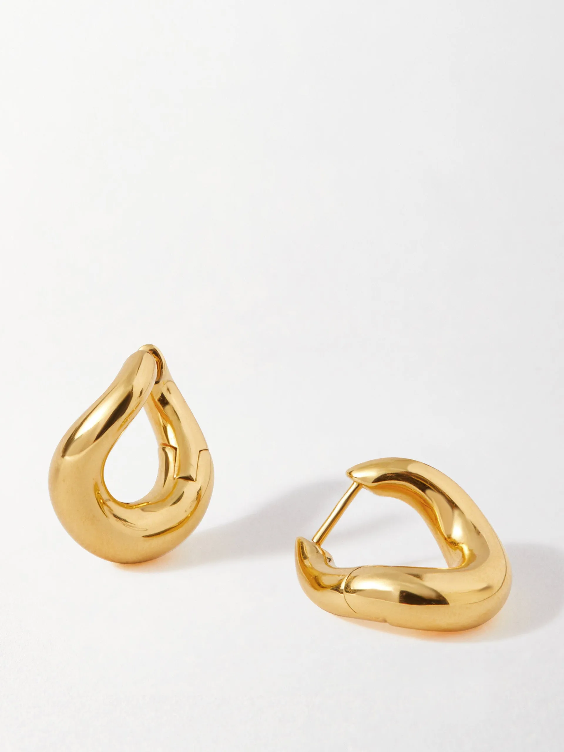 Charlotte Collins twist hoop earrings in gold