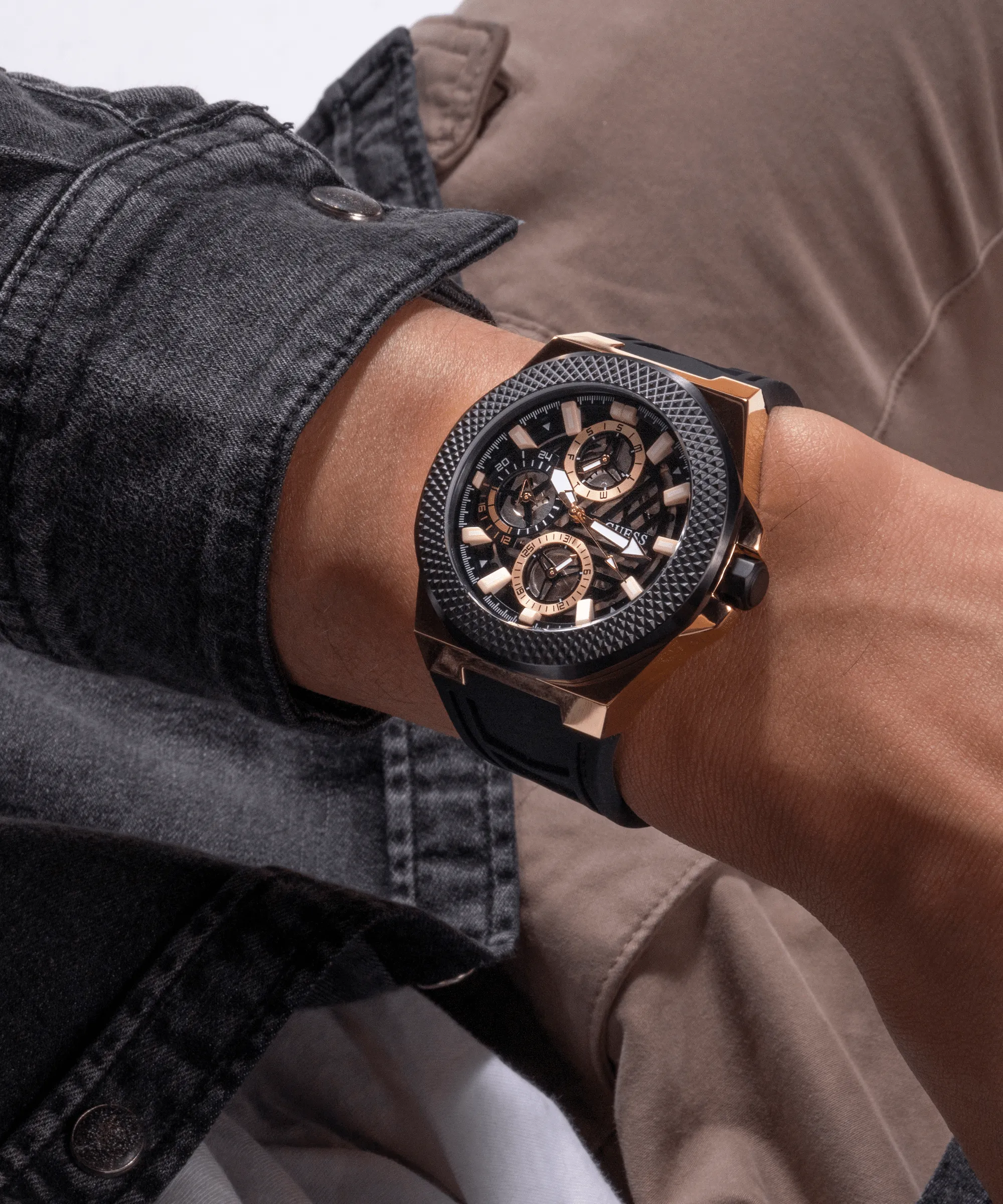 Guess Front-Runner Black and Gold Men's Watch GW0577G2