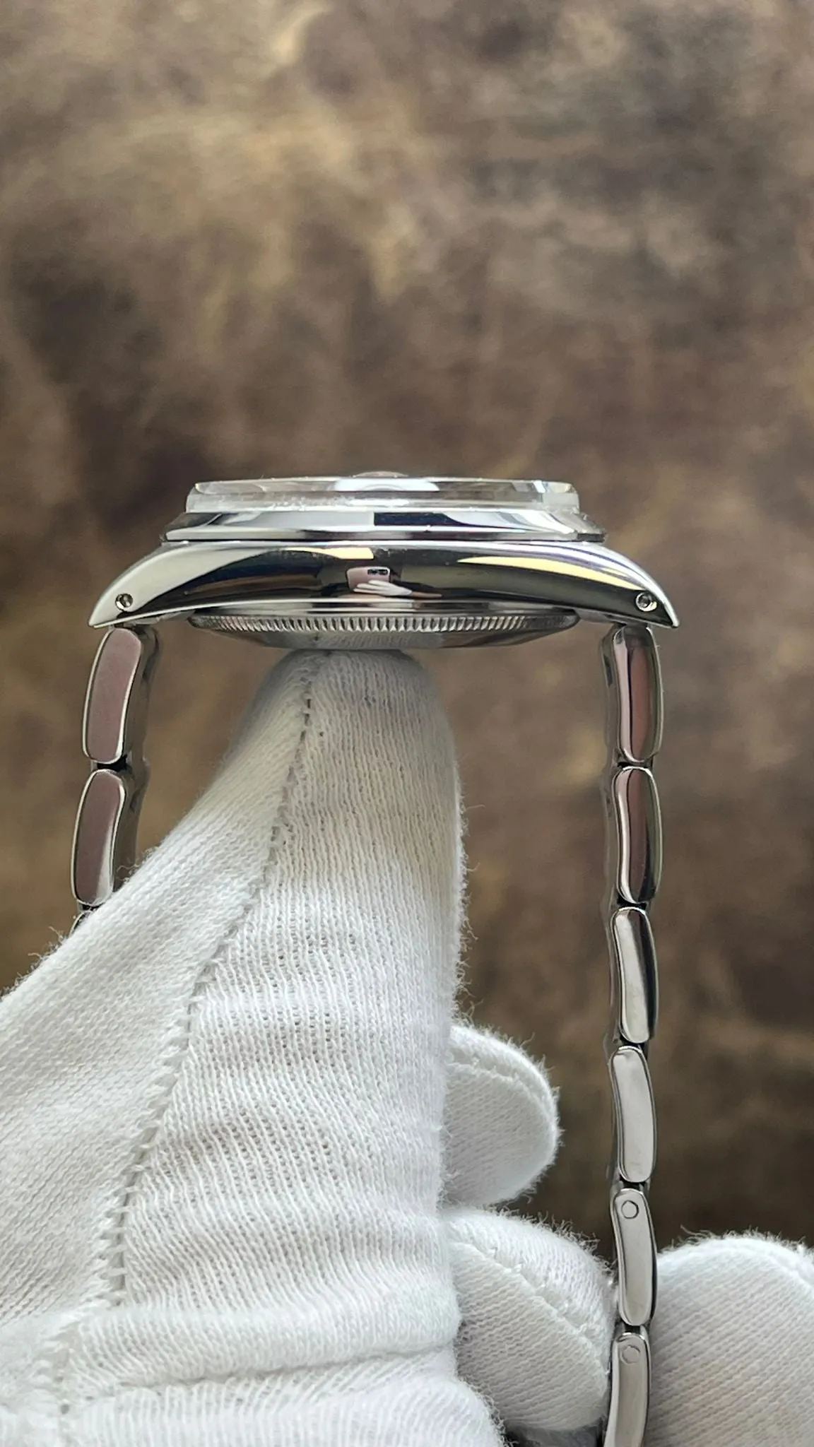 Rolex Oyster Perpetual Date 34mm 34mm 15000 Silver Dial Automatic Watch
