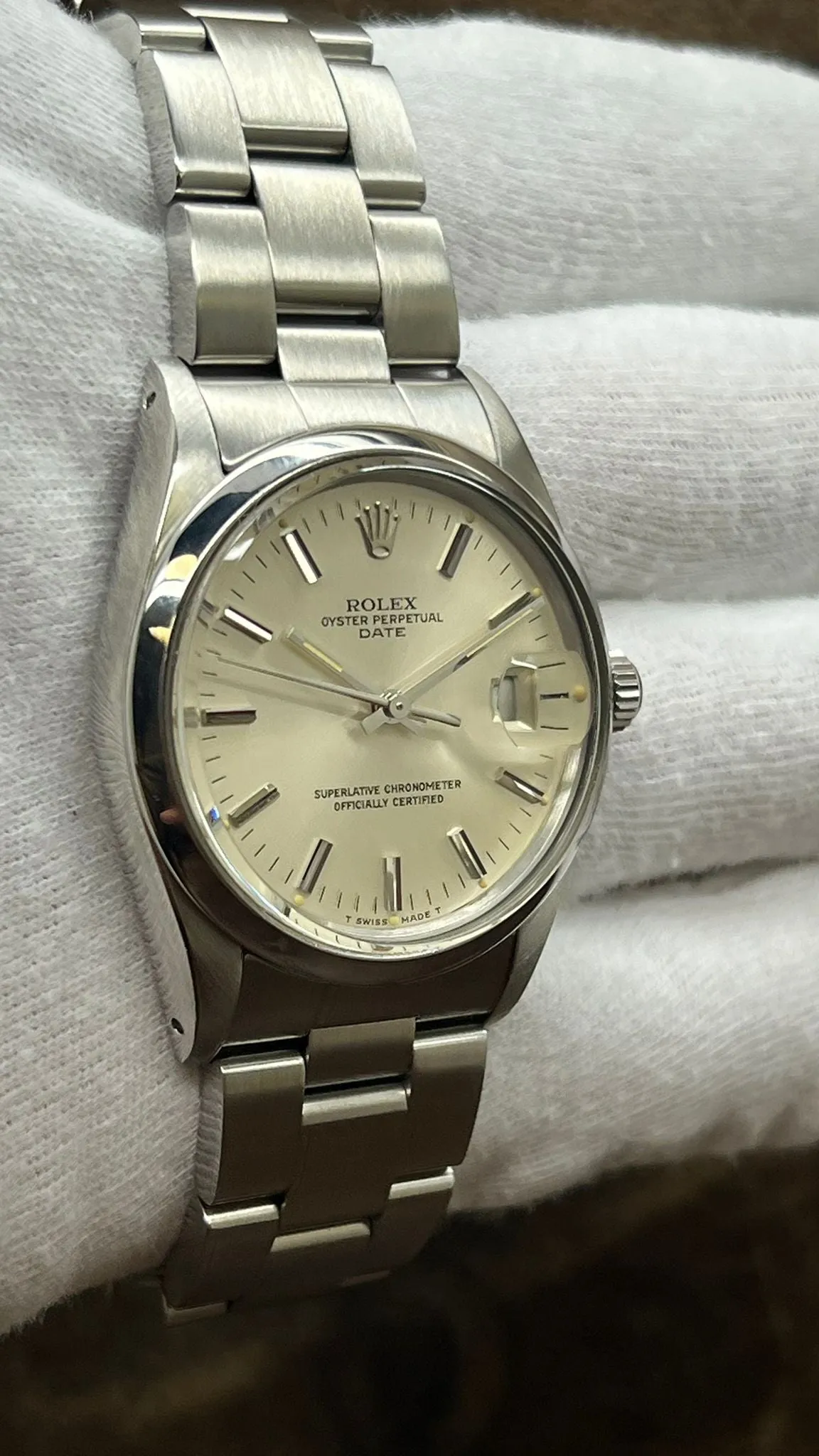 Rolex Oyster Perpetual Date 34mm 34mm 15000 Silver Dial Automatic Watch