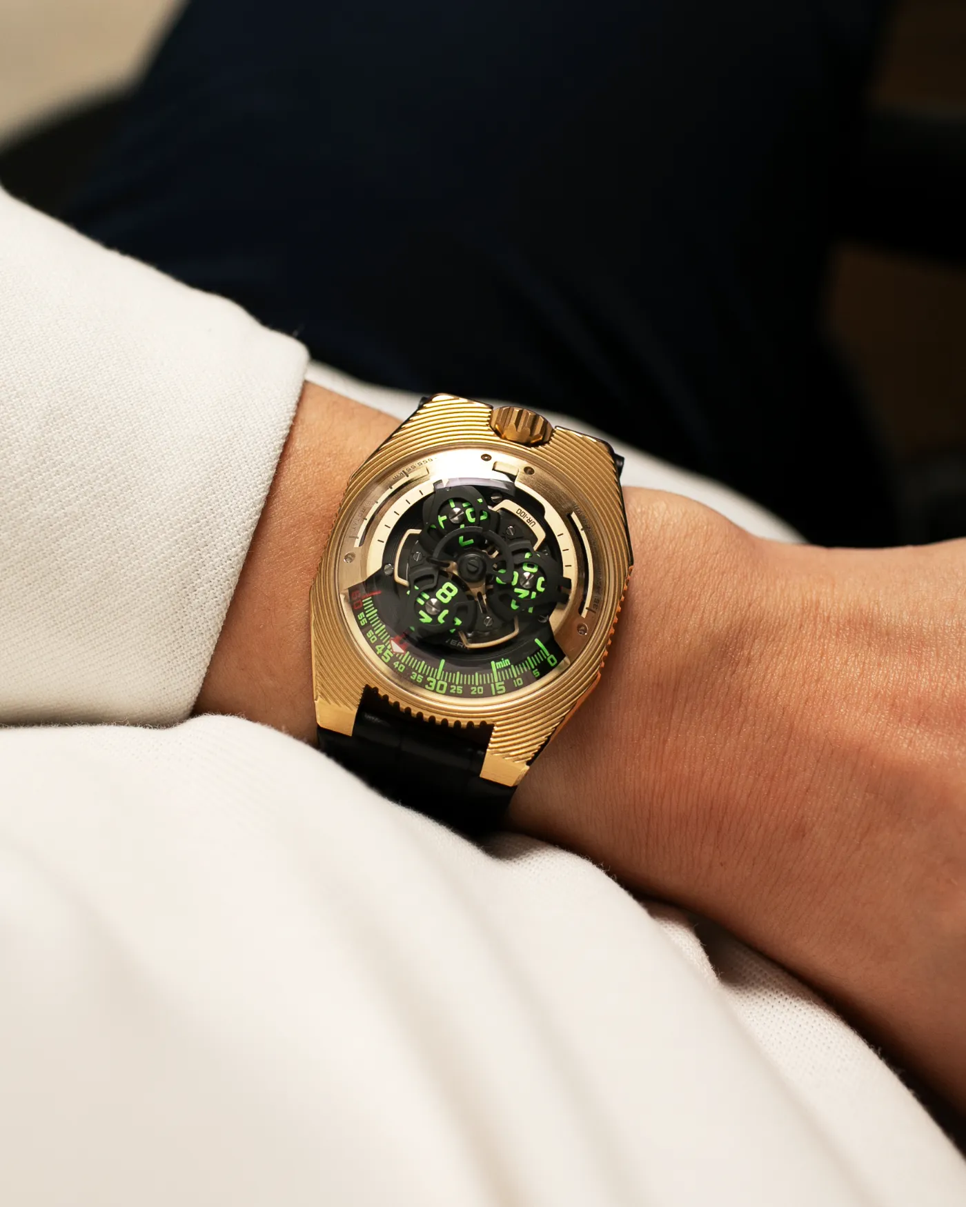 Urwerk UR100 Electrum