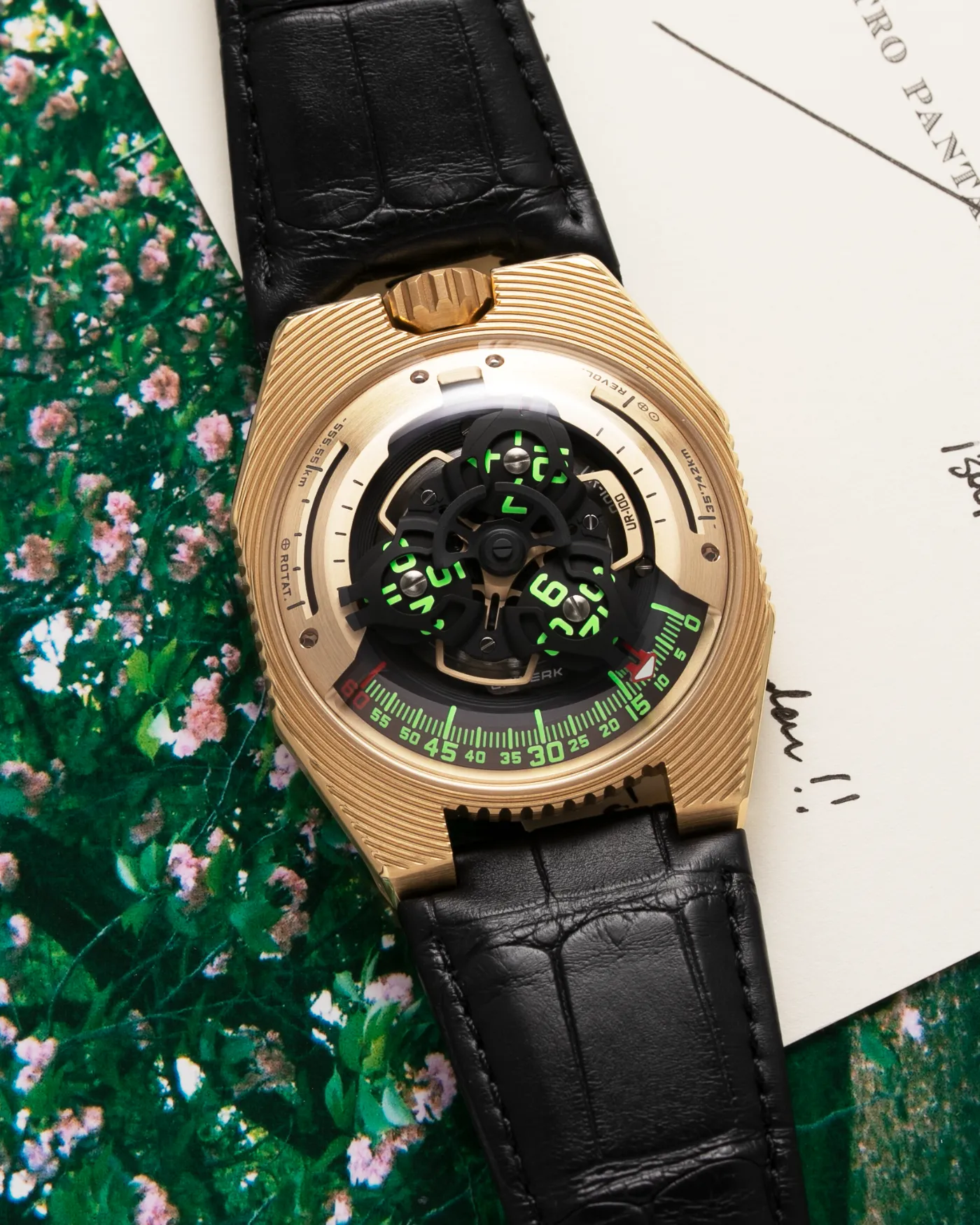 Urwerk UR100 Electrum