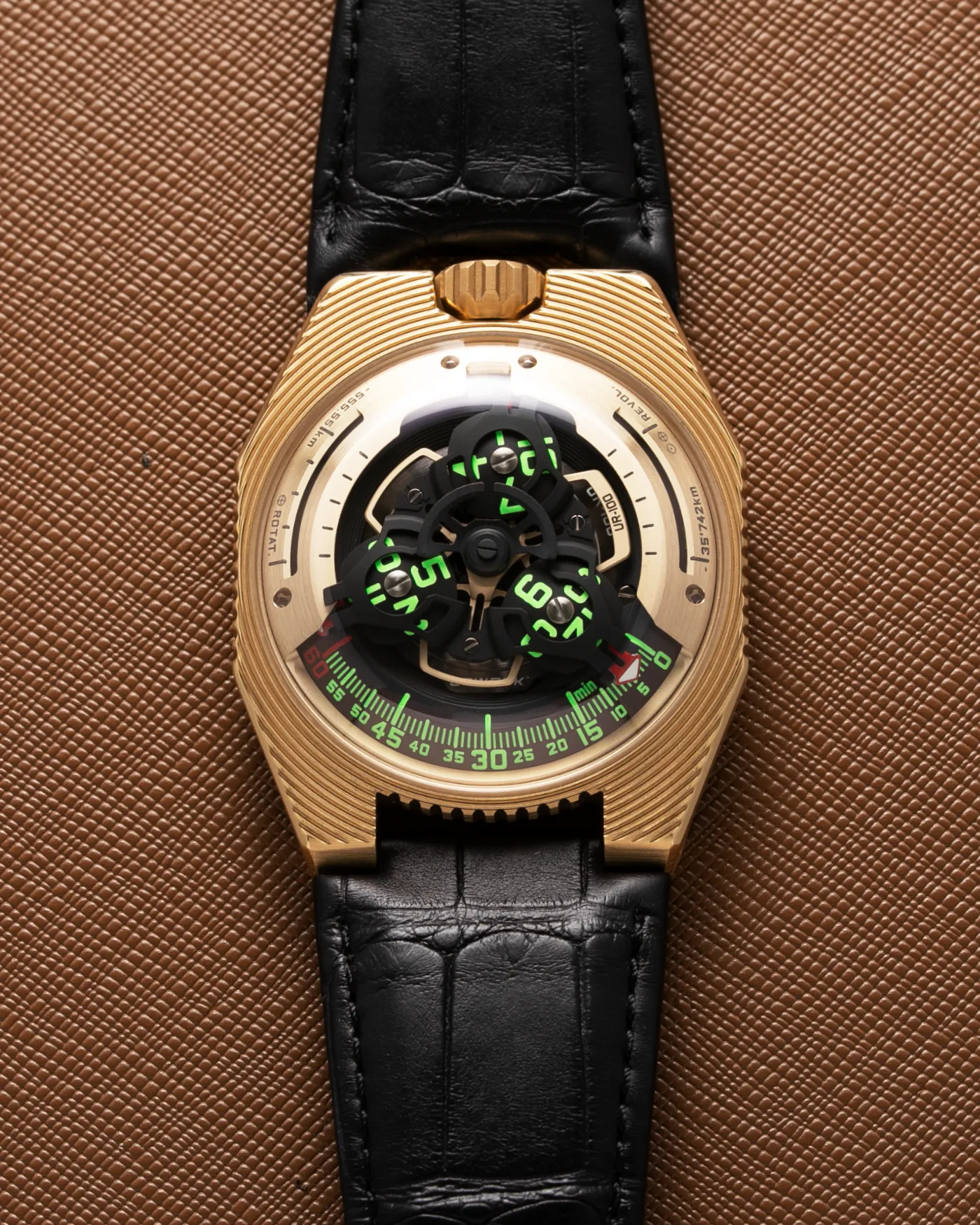 Urwerk UR100 Electrum