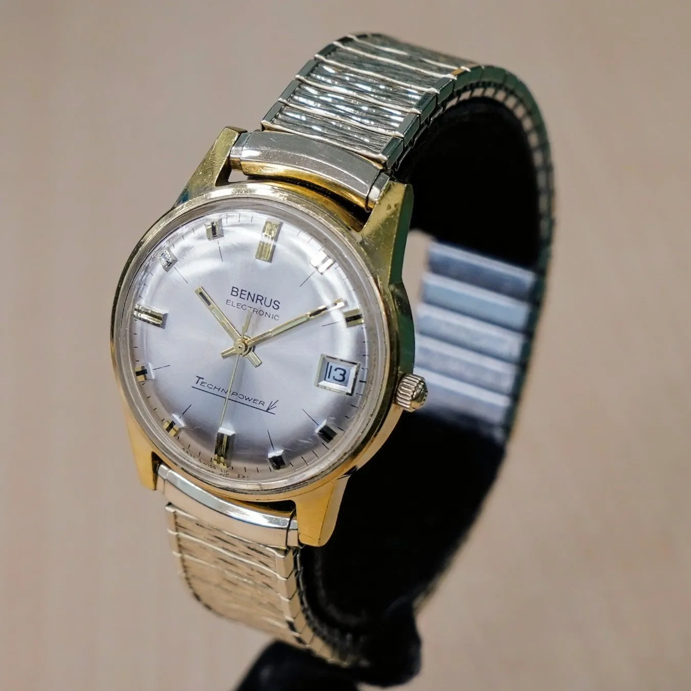 Vintage BENRUS Electronic Technipower Watch Date Indicator Swiss Made Wristwatch